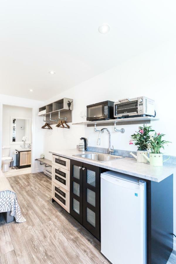 Mobile Whale House Guest House מראה חיצוני תמונה