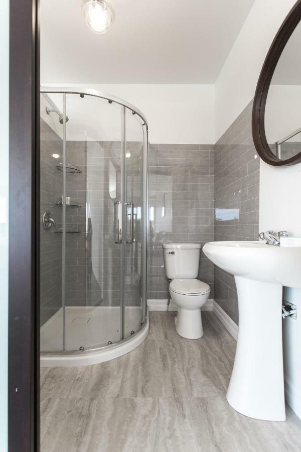 Mobile Whale House Guest House מראה חיצוני תמונה