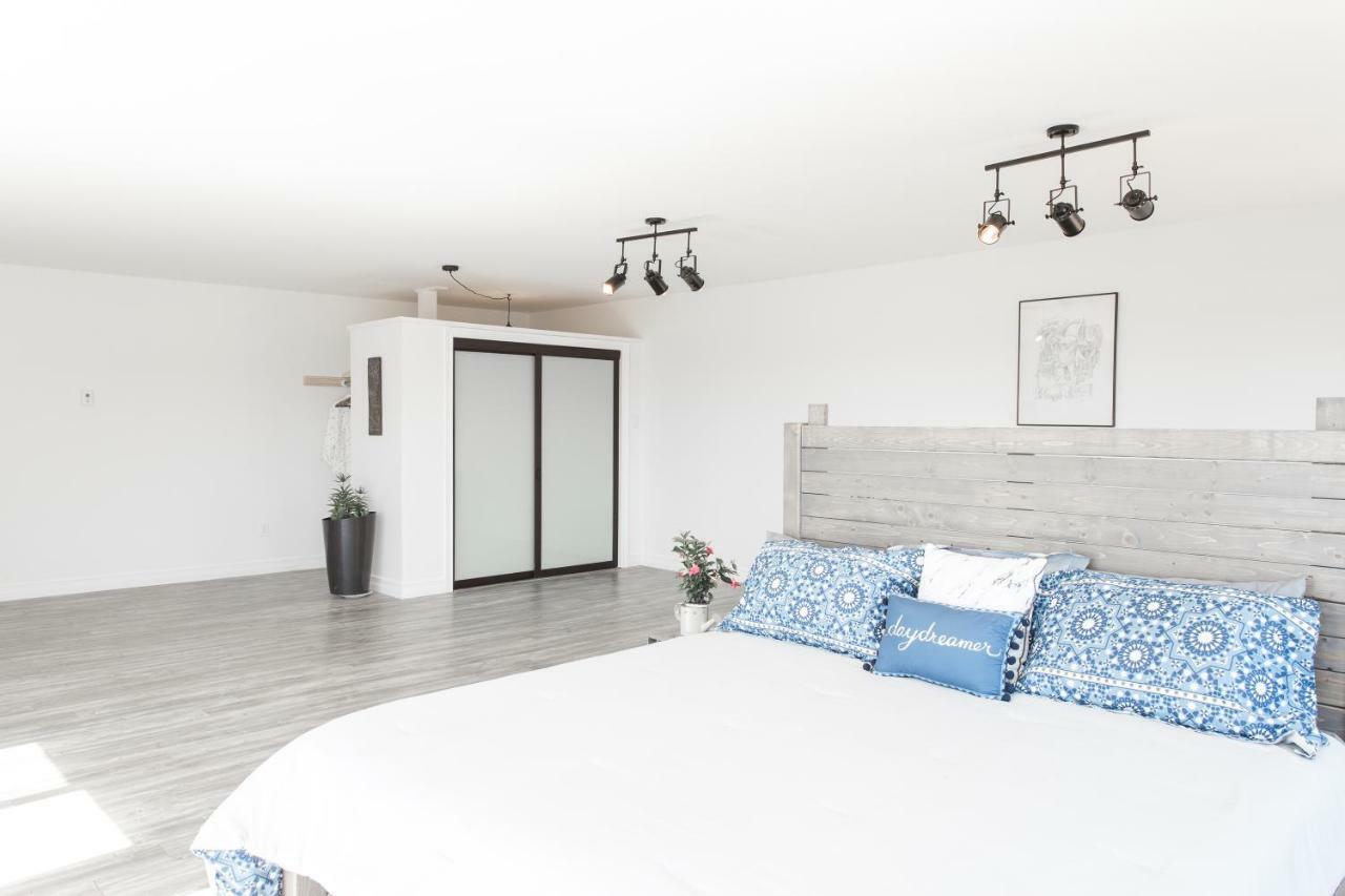 Mobile Whale House Guest House מראה חיצוני תמונה