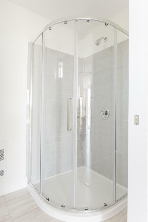 Mobile Whale House Guest House מראה חיצוני תמונה
