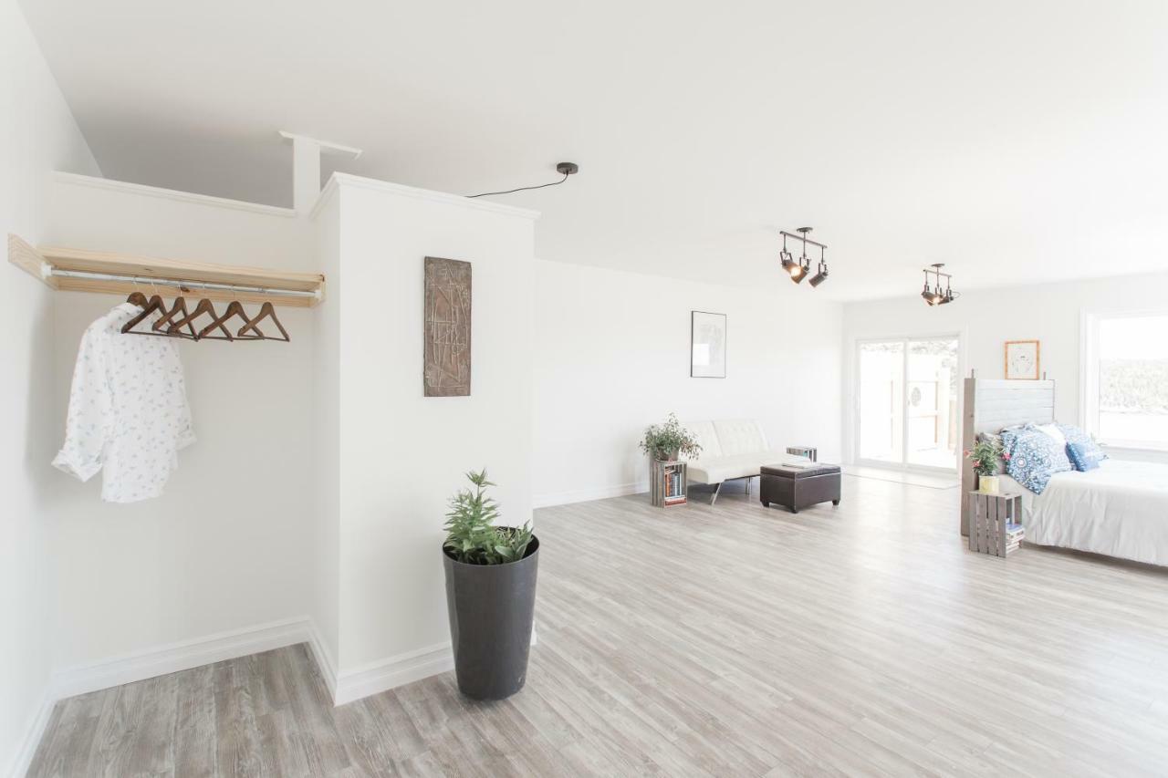 Mobile Whale House Guest House מראה חיצוני תמונה